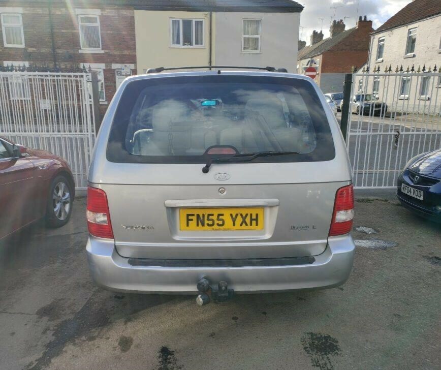 Kia Sedona 2.9 Crdi L Beige #6