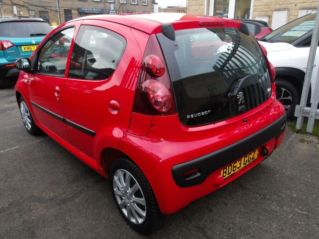 Peugeot 107 1.0 12V Active 2 Tronic Euro 5 Red #4
