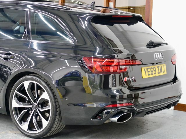 Audi RS4 Avant Tfsi V6 Estate Black #2