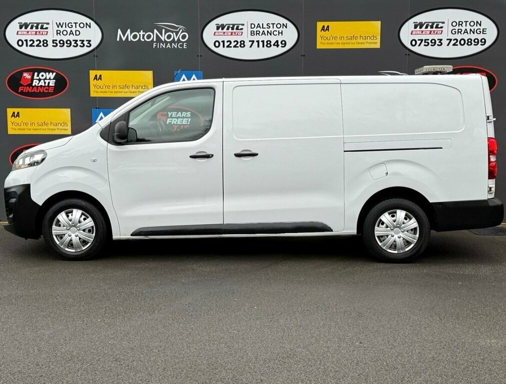 Vauxhall Vivaro 1.5L Dynamic 6Dr DV72UXP White #2