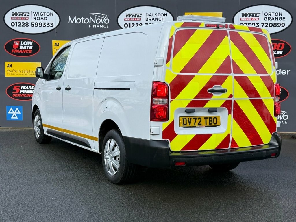 Vauxhall Vivaro 1.5L Dynamic 6Dr DV72TBO White #3