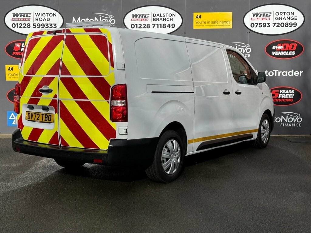 Vauxhall Vivaro 1.5L Dynamic 6Dr DV72TBO White #6