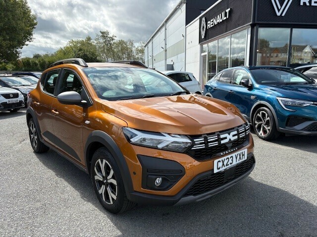 Dacia Sandero Stepway 1.0 Tce Journey Orange