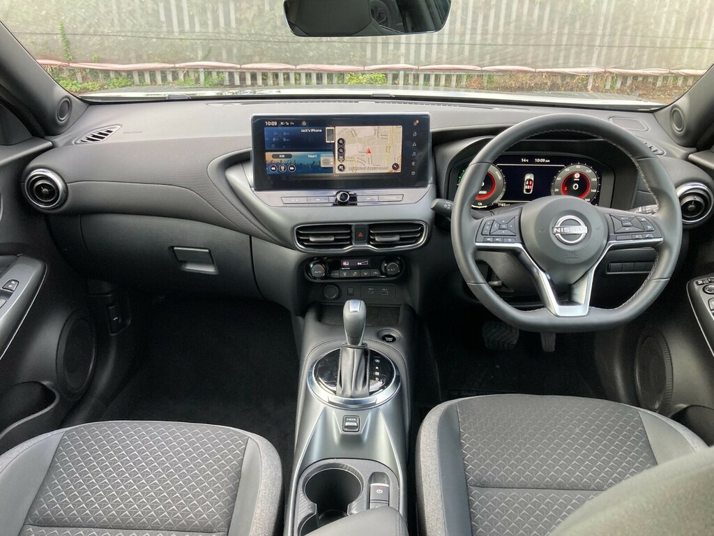 Nissan Juke 1.6 Hybrid N-connecta CX25XLM Black #2