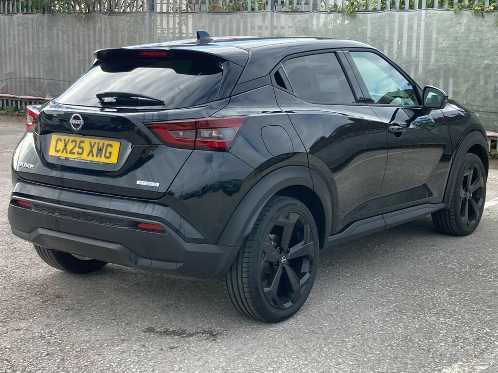 Nissan Juke 1.6 Hybrid Tekna CX25XWG Black #4