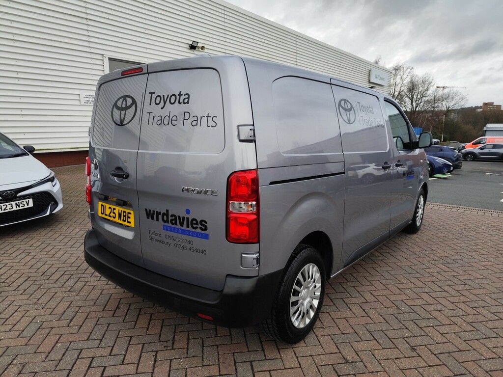 Toyota PROACE 2.0D 140 Icon Van Silver #3