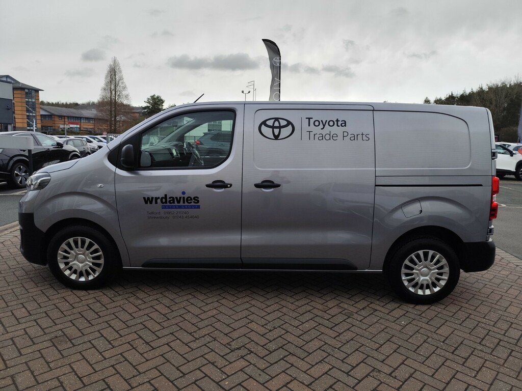 Toyota PROACE 2.0D 140 Icon Van Silver #5