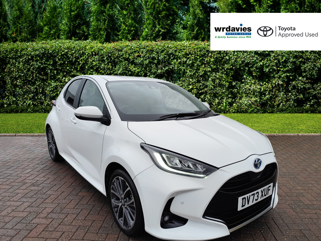 Toyota Yaris 1.5 Hybrid Excel Cvt White