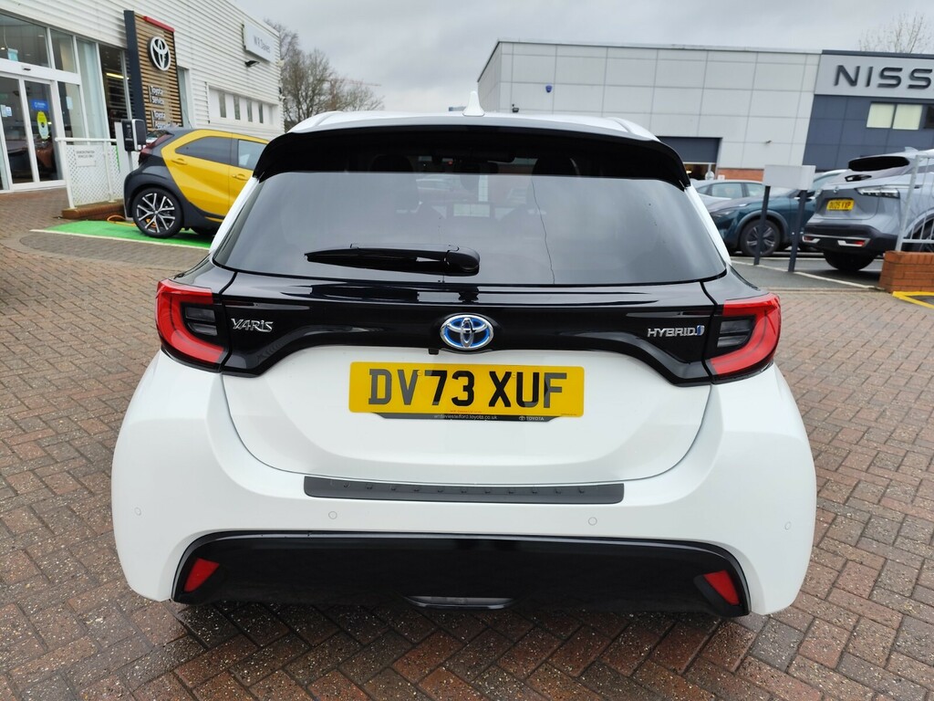 Toyota Yaris 1.5 Hybrid Excel Cvt DV73XUF White #4