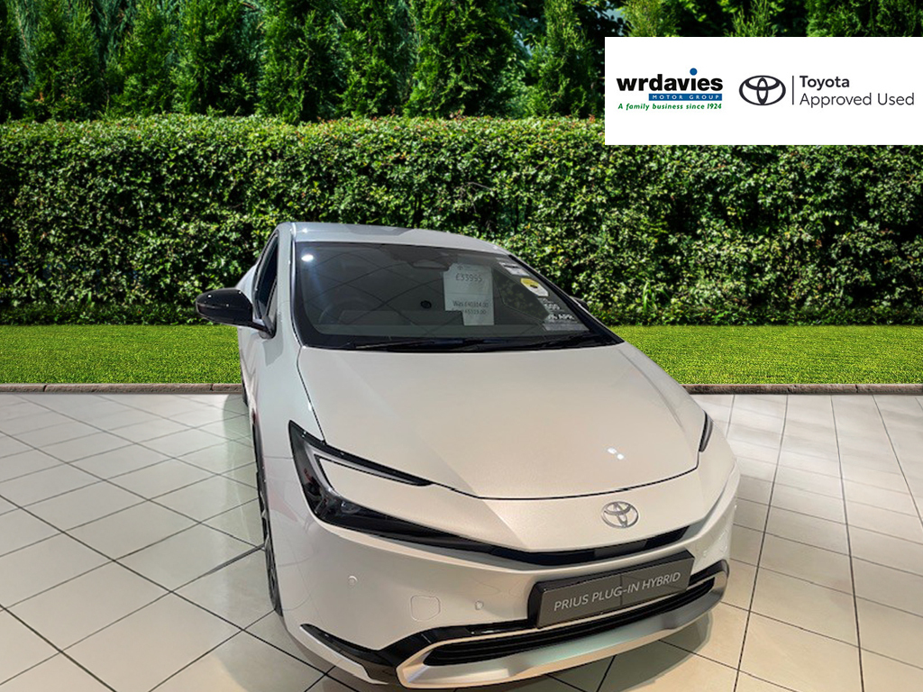 Toyota Prius 2.0 Phev Excel Cvt White