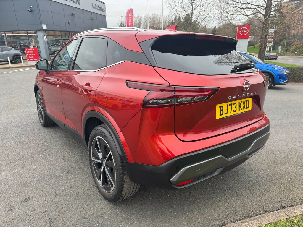 Nissan Qashqai 1.3 Dig-t Mh Tekna BJ73KXD Red #6