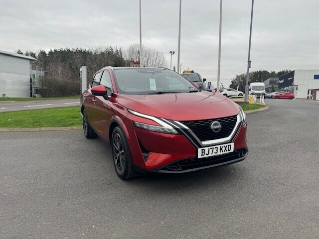 Nissan Qashqai 1.3 Dig-t Mh Tekna Red