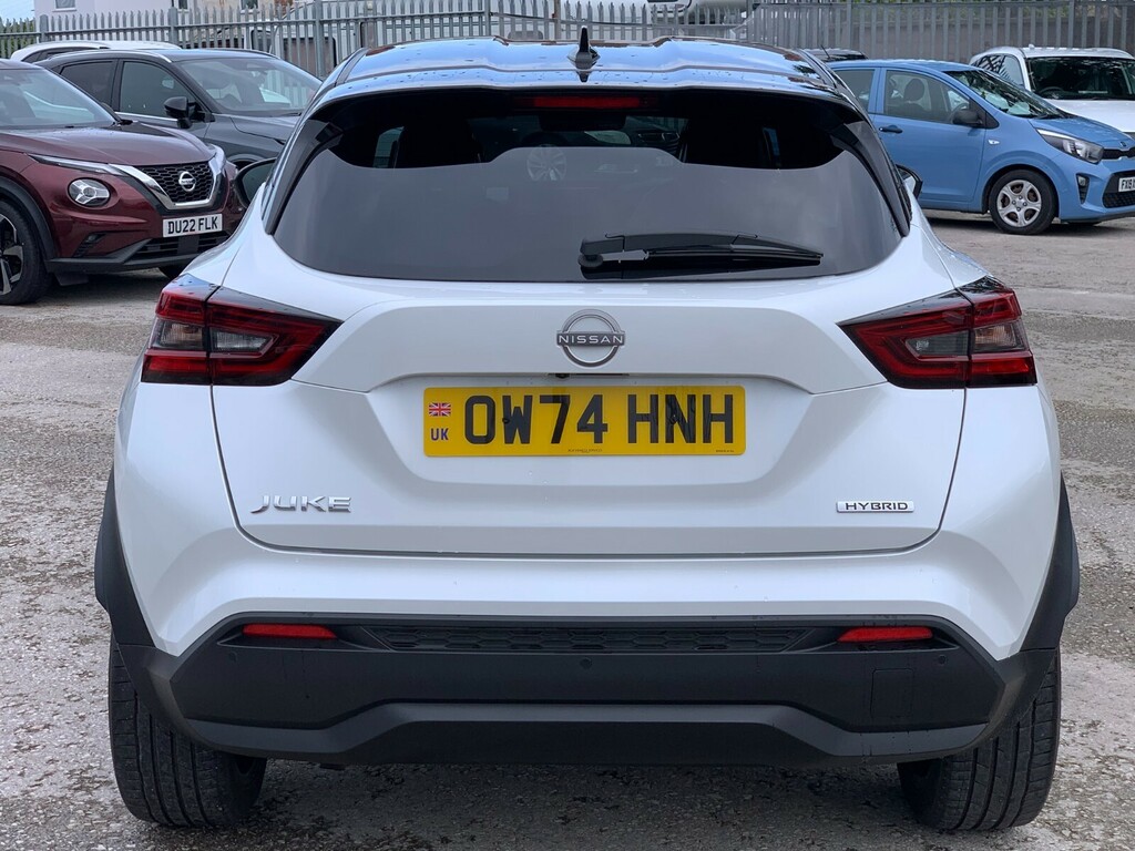 Nissan Juke 1.6 Hybrid Tekna OW74HNH White #6
