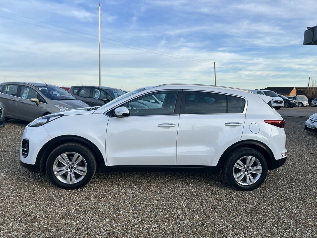 Kia Sportage Suv 1.7 Crdi 2 2018 SB18KWF White #4
