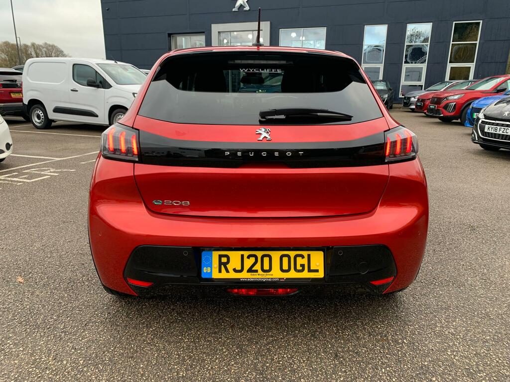 Peugeot e-208 Allure Red #6