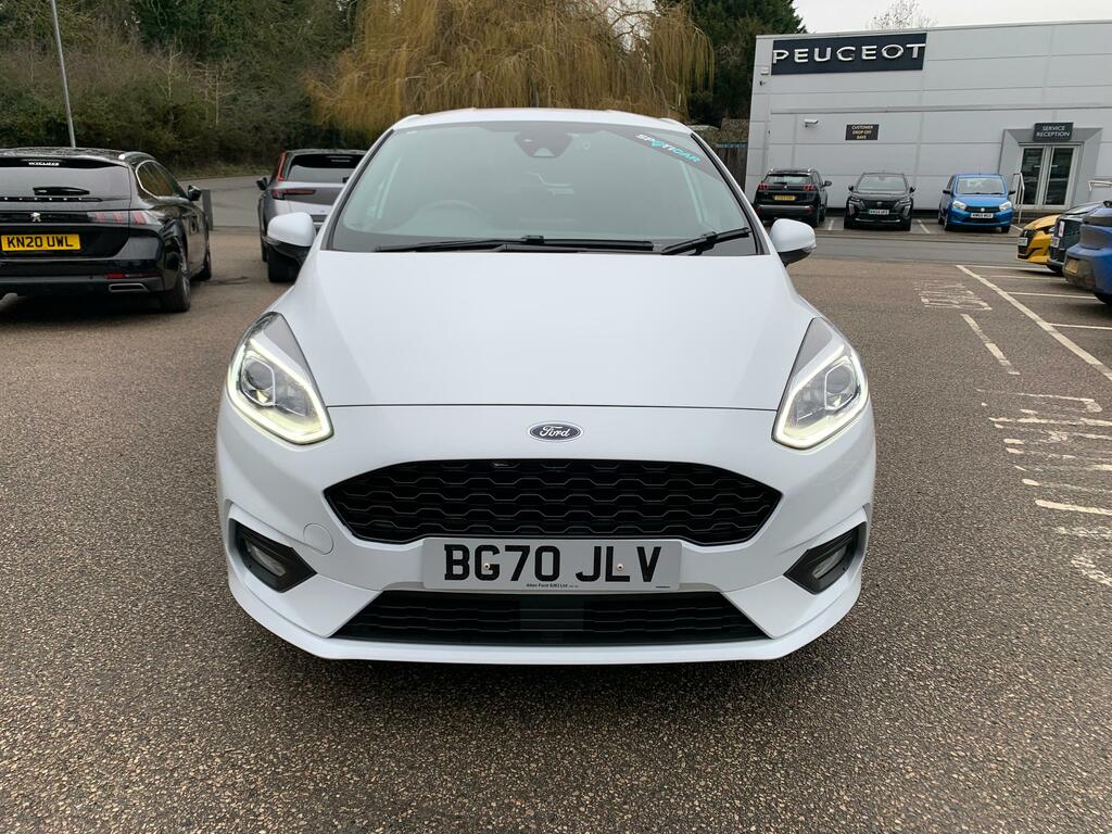 Ford Fiesta Petrol BG70JLV White #2