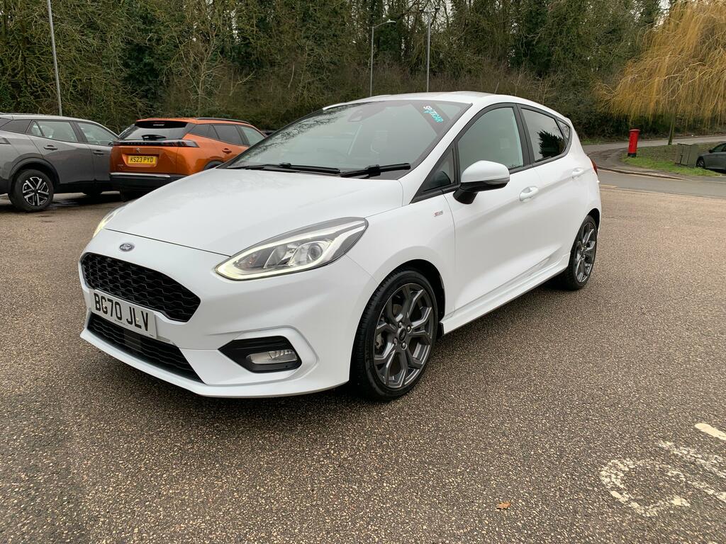Ford Fiesta Petrol BG70JLV White #3