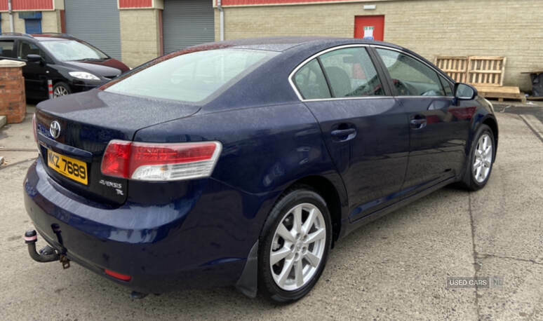 Toyota Avensis 1.8 V-matic Tr WKZ7689 Blue #5