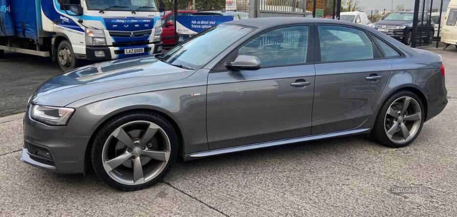 Audi A4 3.0 Tdi Quattro Black Edition S Tronic Grey #4