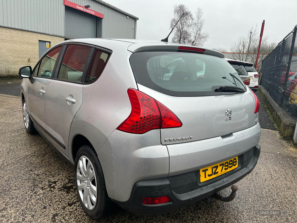 Peugeot 3008 1.6 Hdi 112 Access TJZ7998 Silver #5