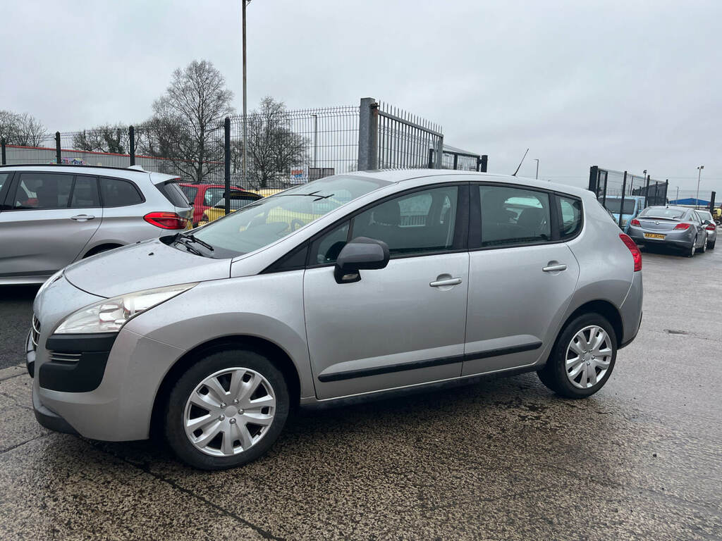 Peugeot 3008 1.6 Hdi 112 Access TJZ7998 Silver #6