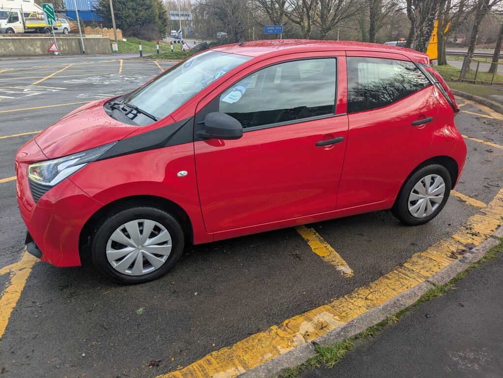 Toyota Aygo Vvt-i WK20UYM Red #4