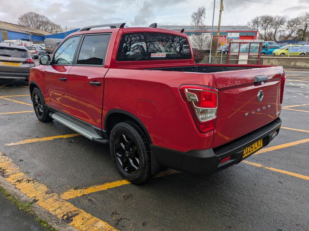 SsangYong Musso Saracen 4X4 CU25LVJ Red #5