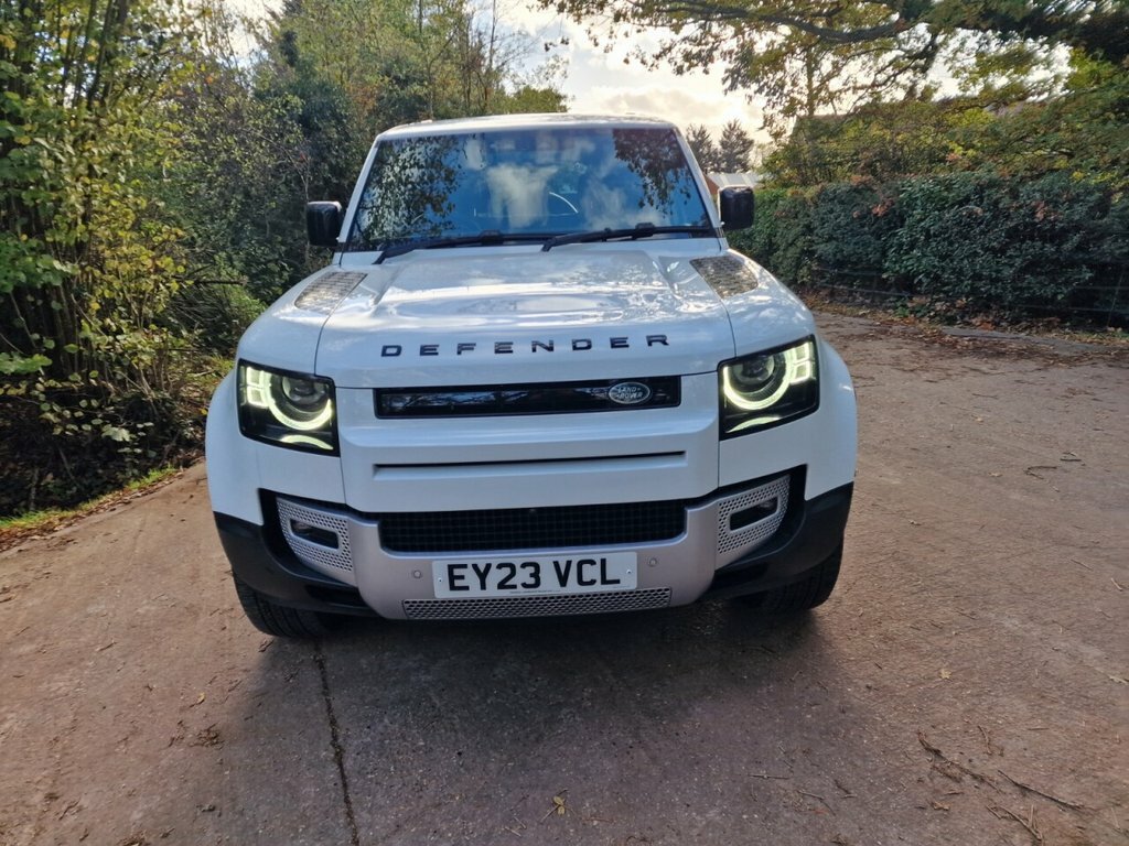 Land Rover Defender 3L Se EY23VCL White #4