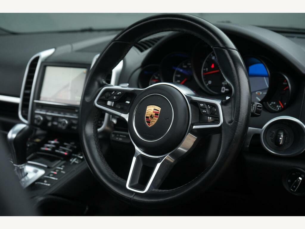 Porsche Cayenne 3.0 Td V6 Tiptronics 4Wd Euro 6 S S EJ16FFT Black #2