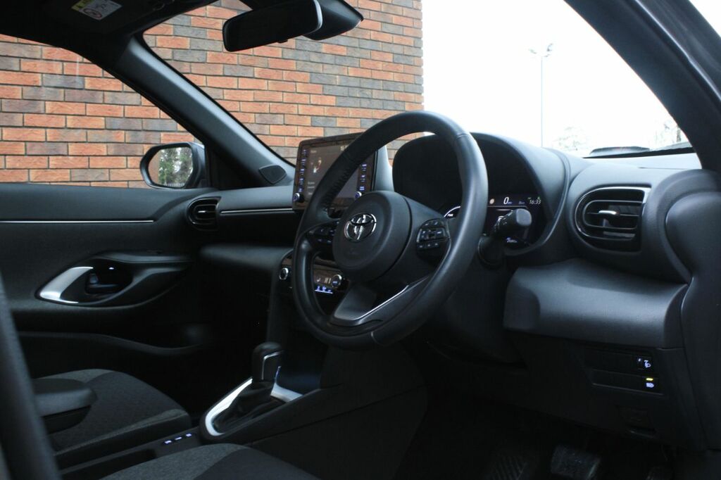 Toyota Yaris Cross 1.5 Vvt-h Design E-cvt Euro 6 Ss - 2022 71 SB71AUY Grey #5