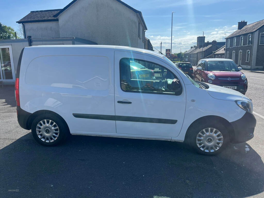 Mercedes-Benz CITAN 109Cdi Blueefficiency Van SB67RVX White #2