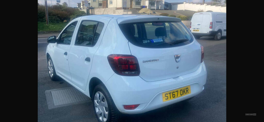 Dacia Sandero 1.0 Sce Ambiance ST67OKR White #4