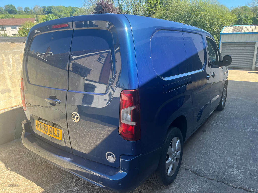 Vauxhall Combo 2300 1.5 Turbo D 100Ps H1 Le Nav Van KN69OLB Blue #3