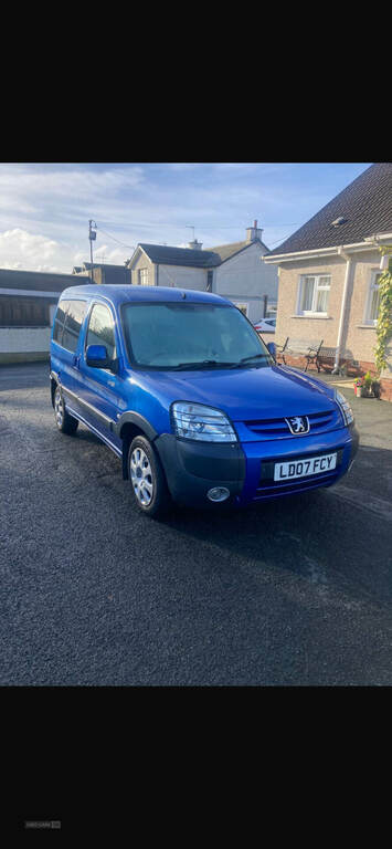 Peugeot Partner 1.6 Hdi Escapade Grey #4