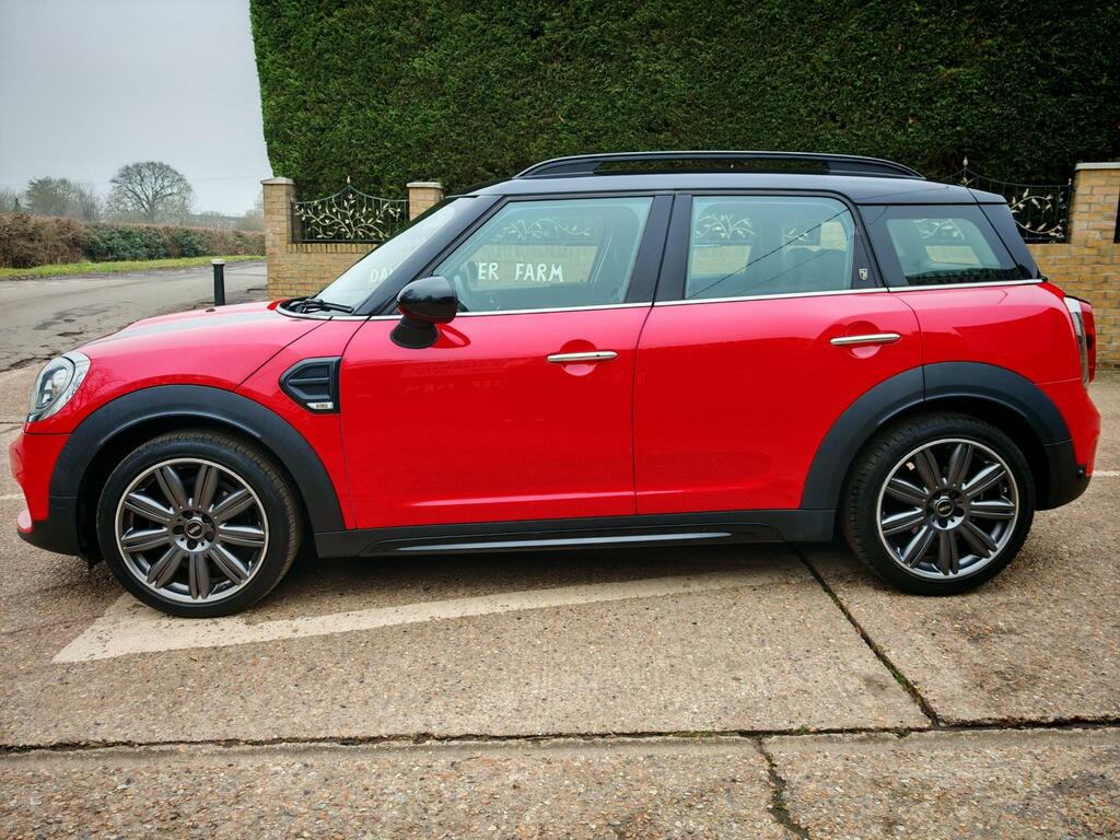 Mini Countryman 1.5 Cooper Suv YC67KJX Red #3