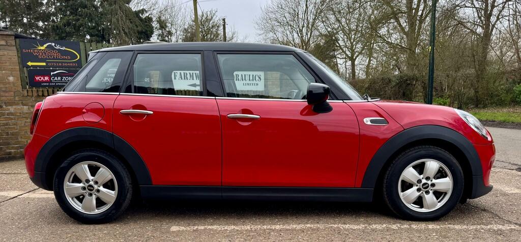 Mini Hatch 1.5 Cooper Classic Hatchback LM69YPJ Red #4
