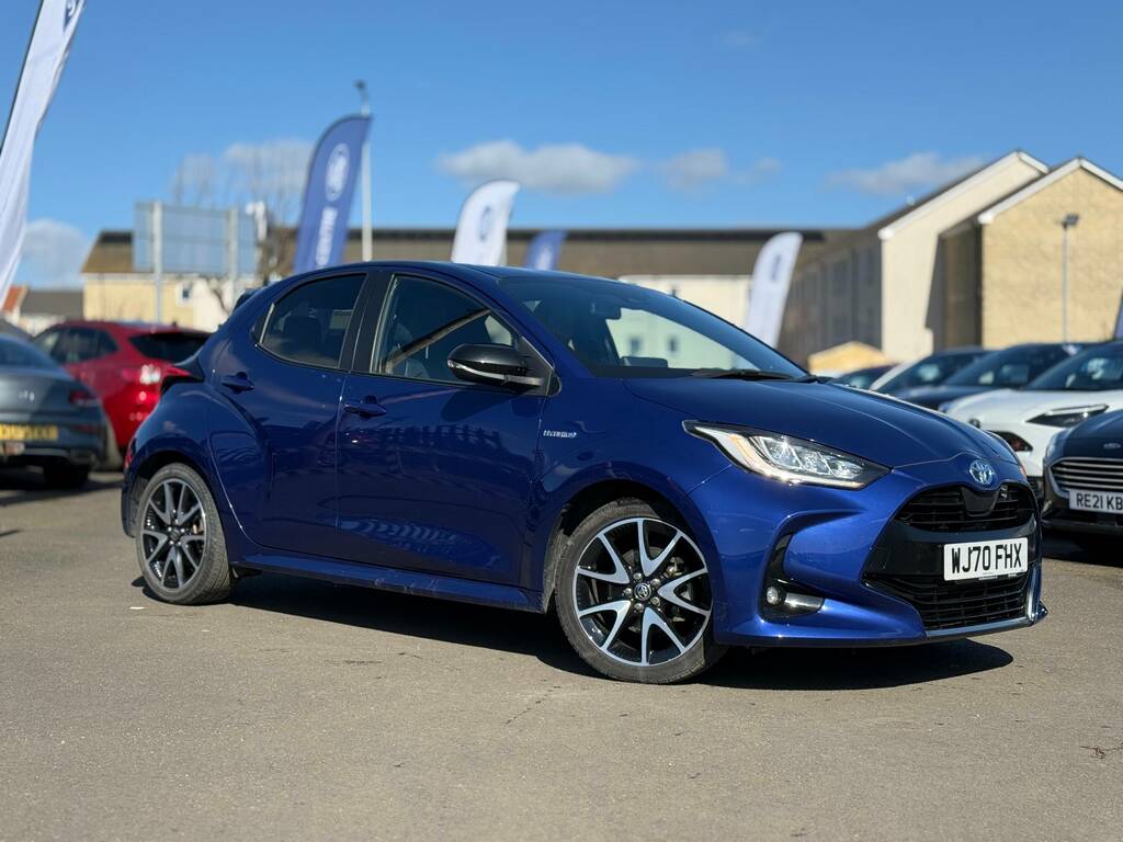 Toyota Yaris 1.5 Vvt-h Dynamic Hatchback Hybrid E-cv Blue