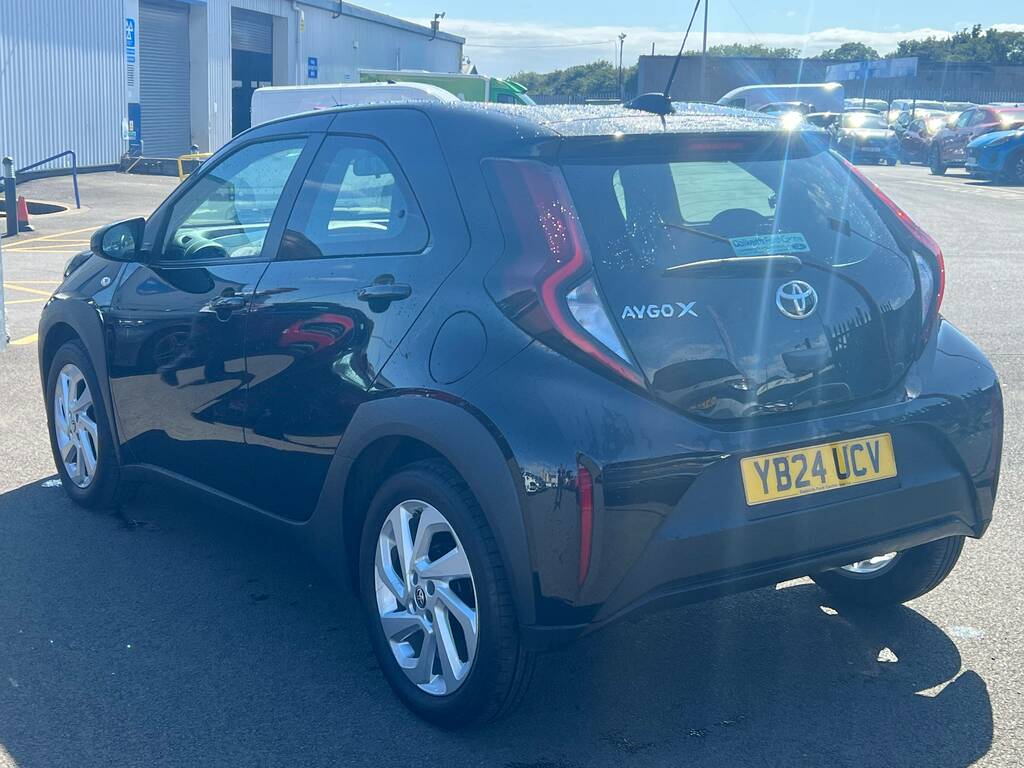 Toyota Aygo X 1.0 Vvt-i Pure YB24UCV Black #4
