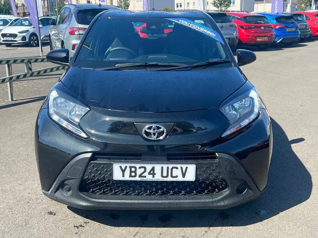 Toyota Aygo X 1.0 Vvt-i Pure YB24UCV Black #2