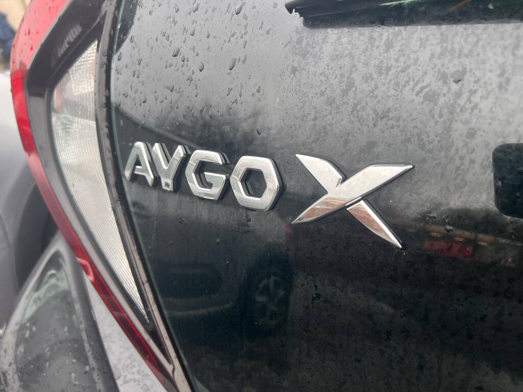 Toyota Aygo X 1.0 Vvt-i Pure YB24UCV Black #6