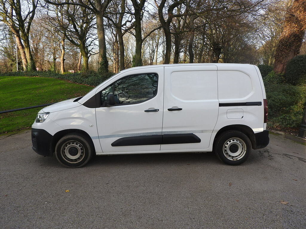 Fiat Doblo 1.5 Bluehdi 650Kg Panel Van Swb YJ23PDY White #4