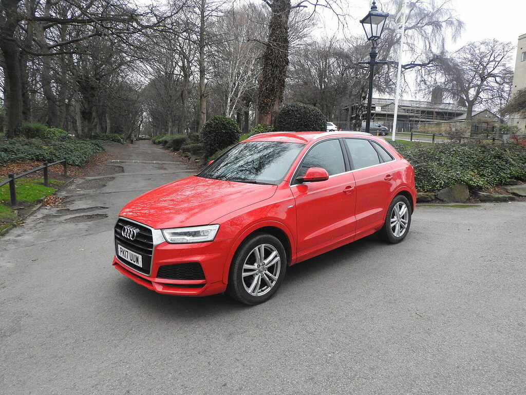 Audi Q3 Tdi S Line Edition PK17UUW Red #3