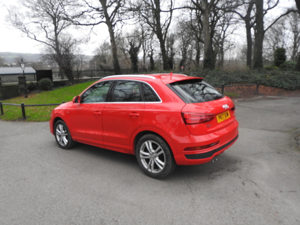 Audi Q3 Tdi S Line Edition PK17UUW Red #5