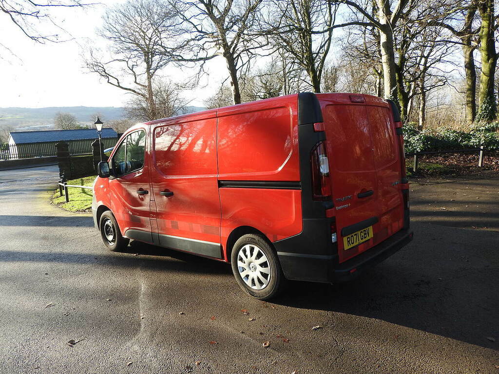 Renault Trafic 2.0 Dci Energy 28 Business Panel Van M RO71GBV Red #5