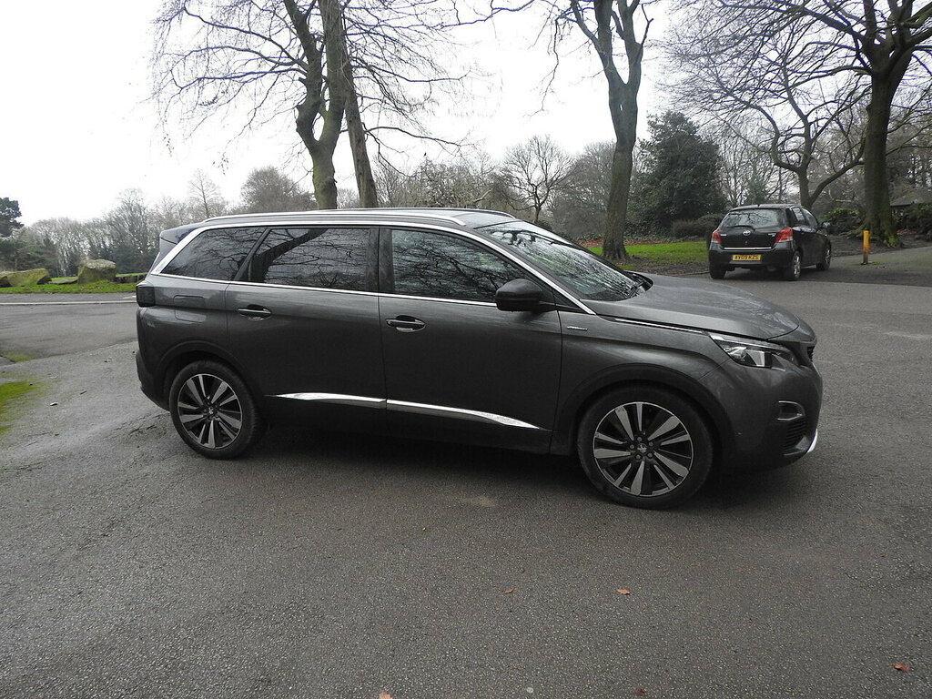 Peugeot 5008 Bluehdi Gt Line Premium Grey