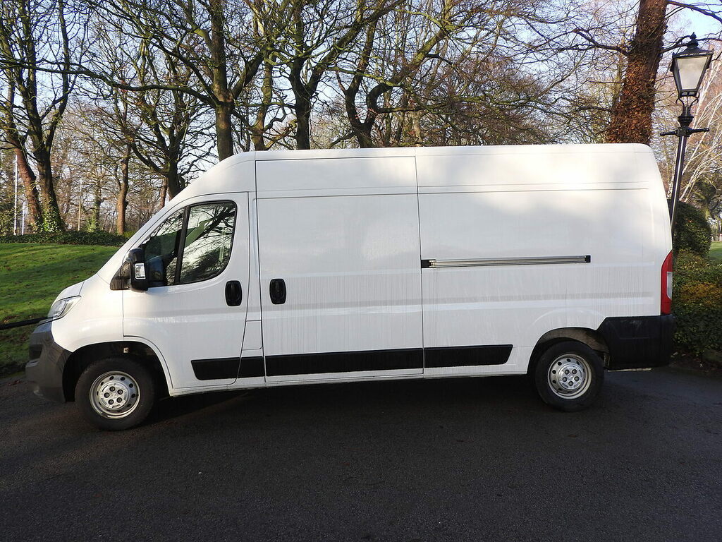 Vauxhall Movano Cdti 3500 2.2 Cdti 3500 Biturbo Dynamic Panel Van DS72NUB White #3