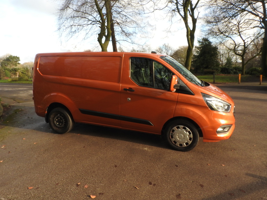 Ford Transit Custom 280 2.0 280 Ecoblue Trend Panel Van Aut Orange