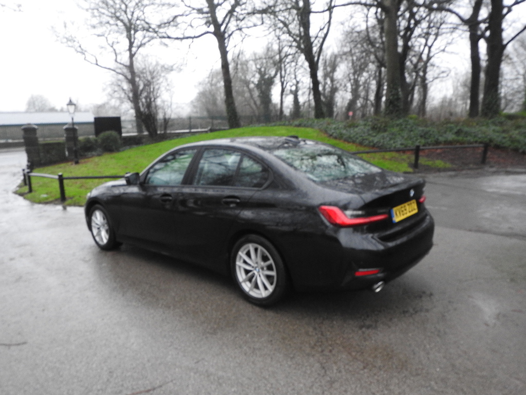 BMW 3 Series 320D Se KV69ZDZ Black #5