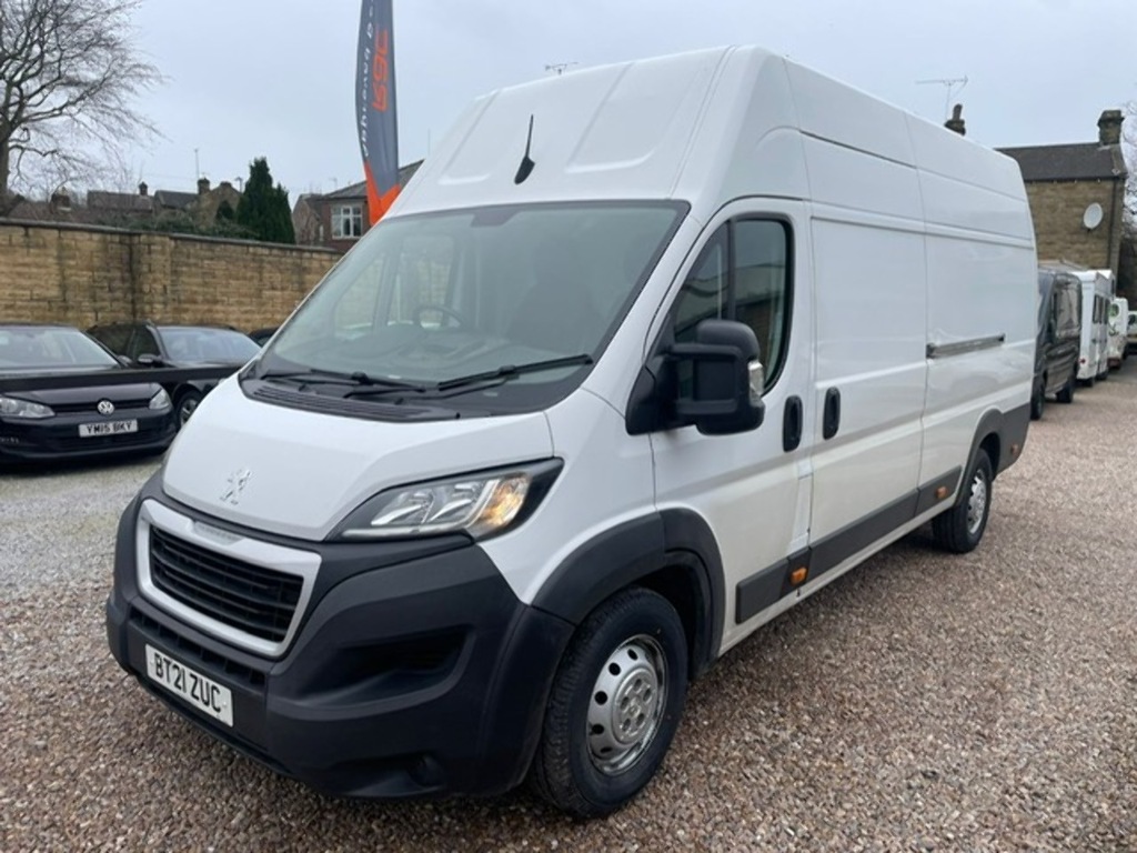 Peugeot Boxer Bluehdi 435 2.2 Bluehdi 435 Professional Panel Van White