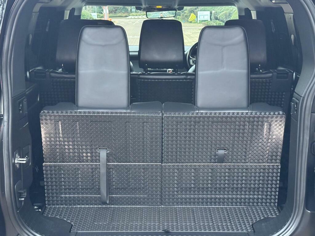 Land Rover Defender 110 2.0 Sd4 Se 4Wd Euro 6 S S YX70LDF Black #5